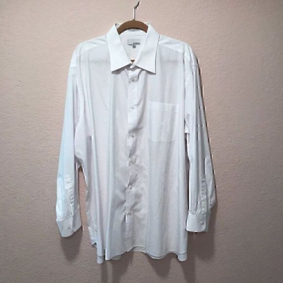 NWOT. Modena dress shirt - Picture 3 of 8